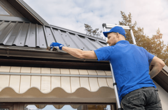 gutter cleaning milwaukee